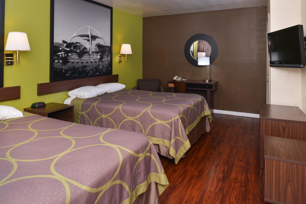 Super 8 By Wyndham Los Angeles/Алхамбра Екстериор снимка