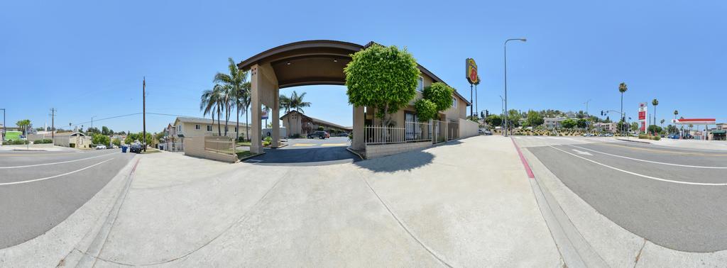 Super 8 By Wyndham Los Angeles/Алхамбра Екстериор снимка