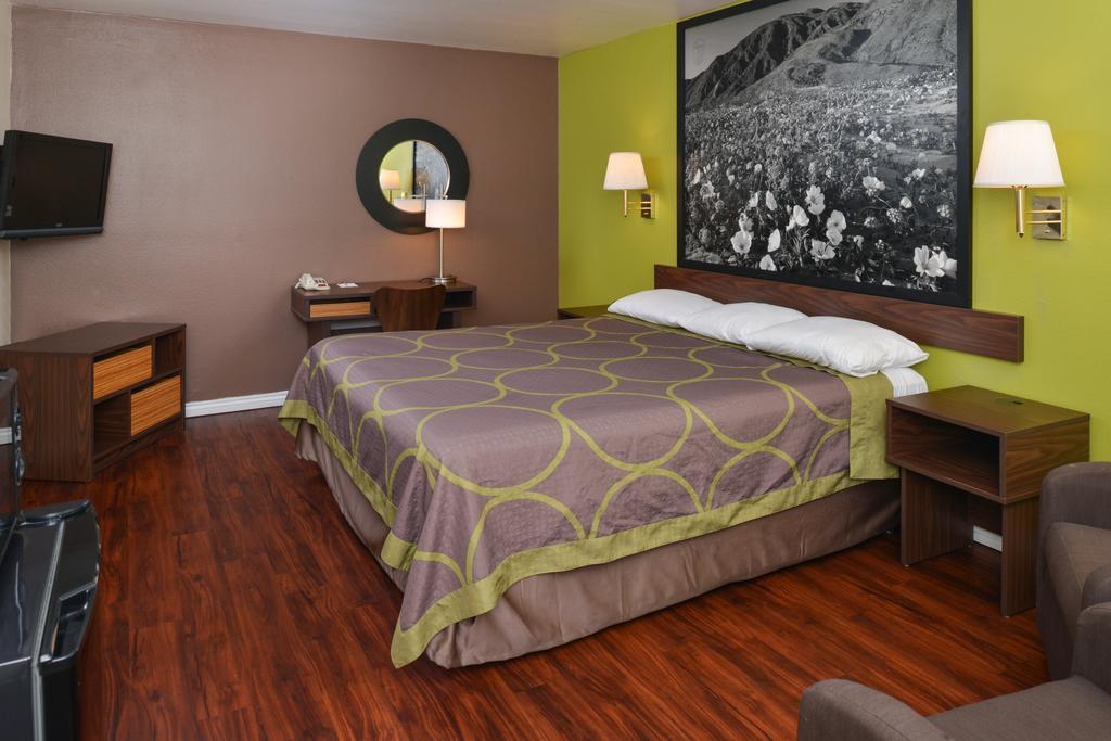 Super 8 By Wyndham Los Angeles/Алхамбра Екстериор снимка