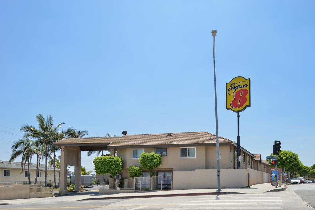 Super 8 By Wyndham Los Angeles/Алхамбра Екстериор снимка