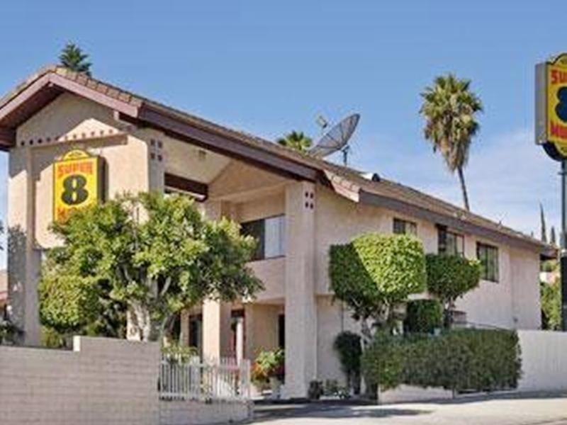 Super 8 By Wyndham Los Angeles/Алхамбра Екстериор снимка