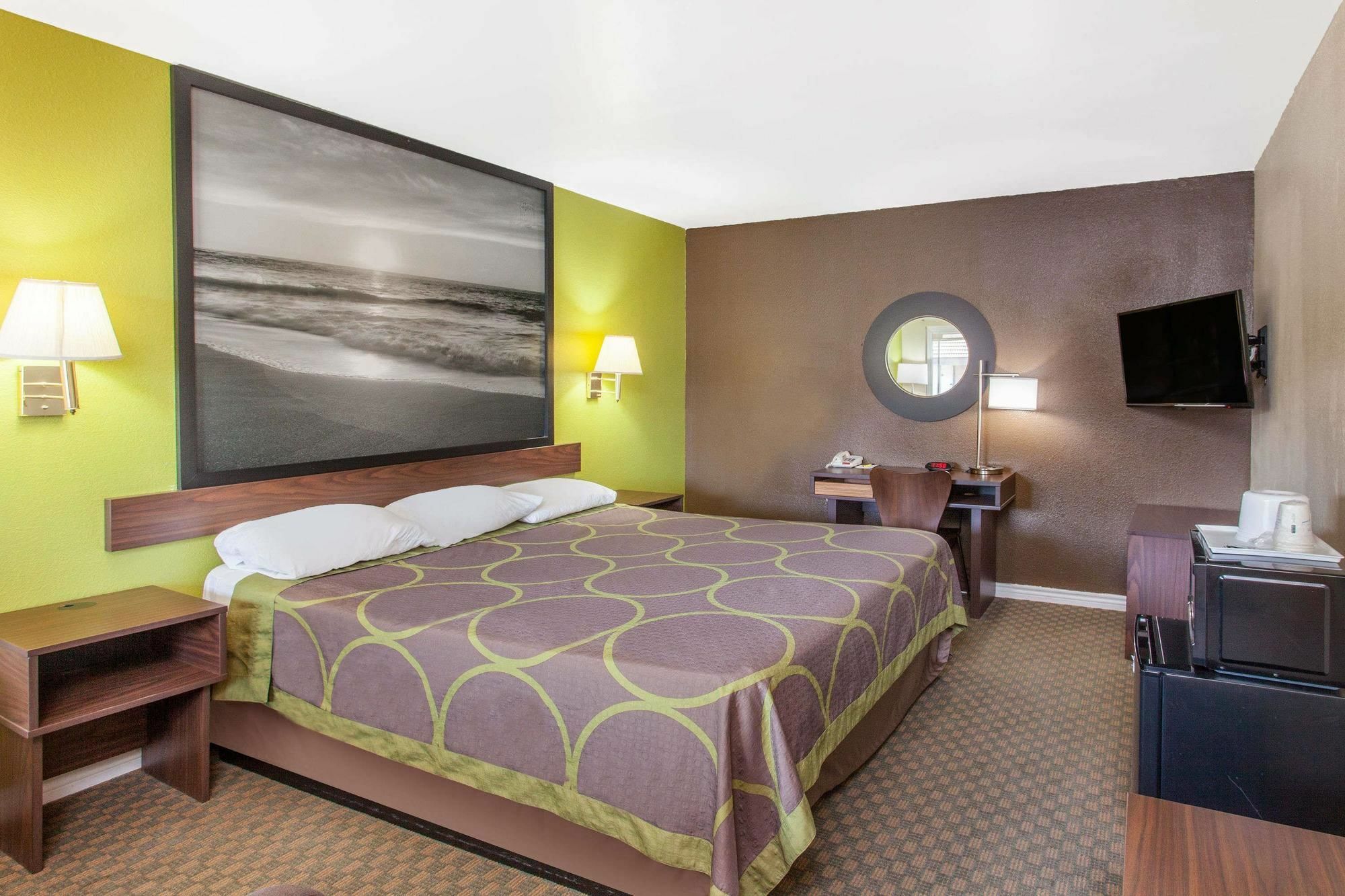 Super 8 By Wyndham Los Angeles/Алхамбра Екстериор снимка